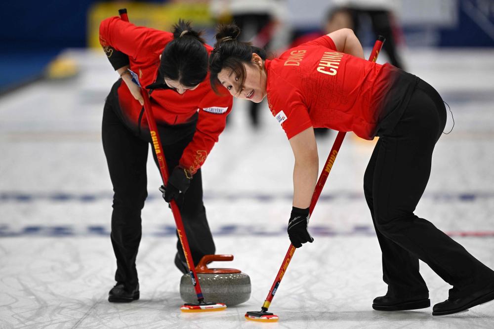 维蒂尼亚是第九位欧冠对英格兰球队戴帽球员，也是葡萄牙首人